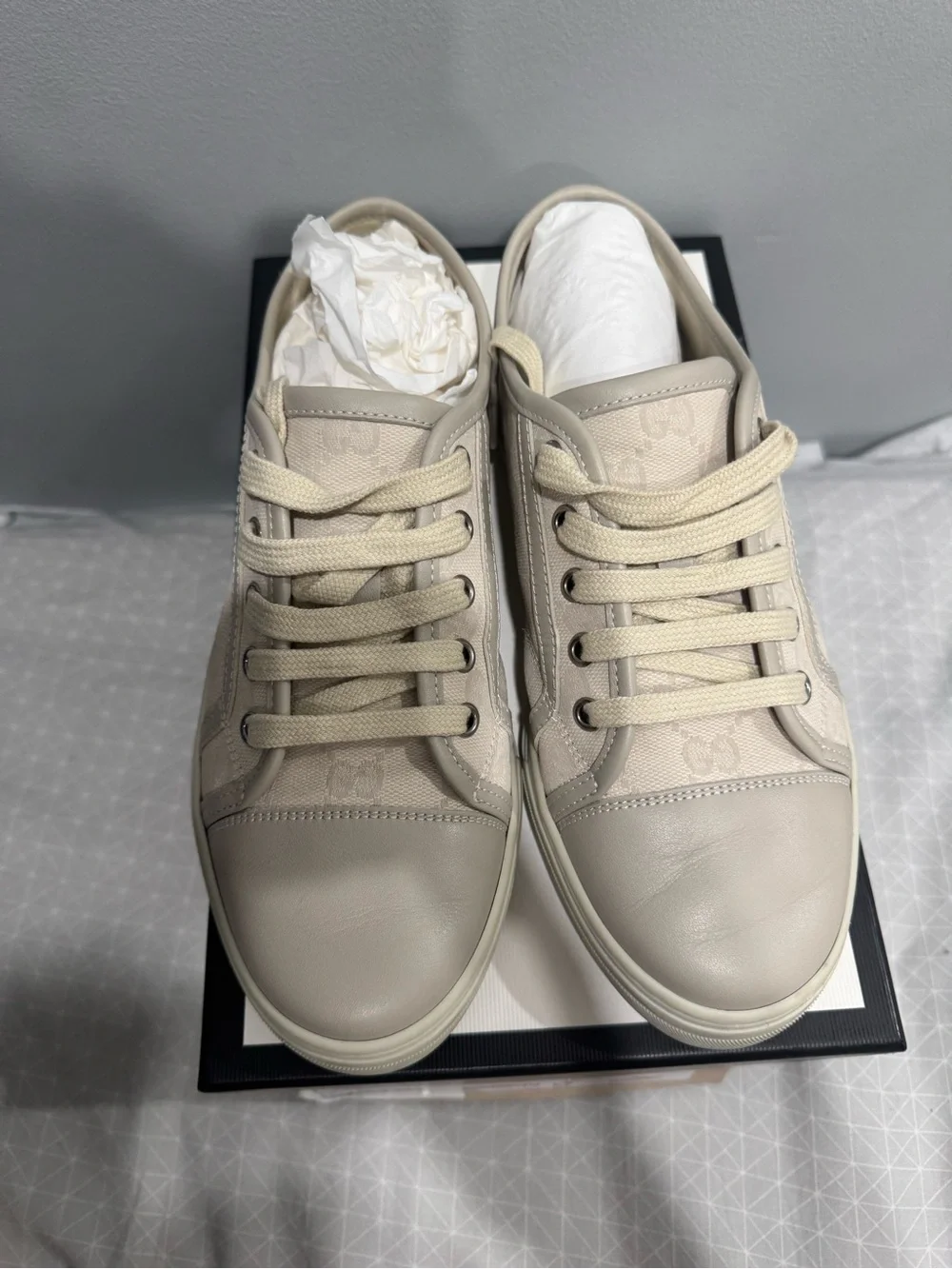 Gucci subtle padded comfort